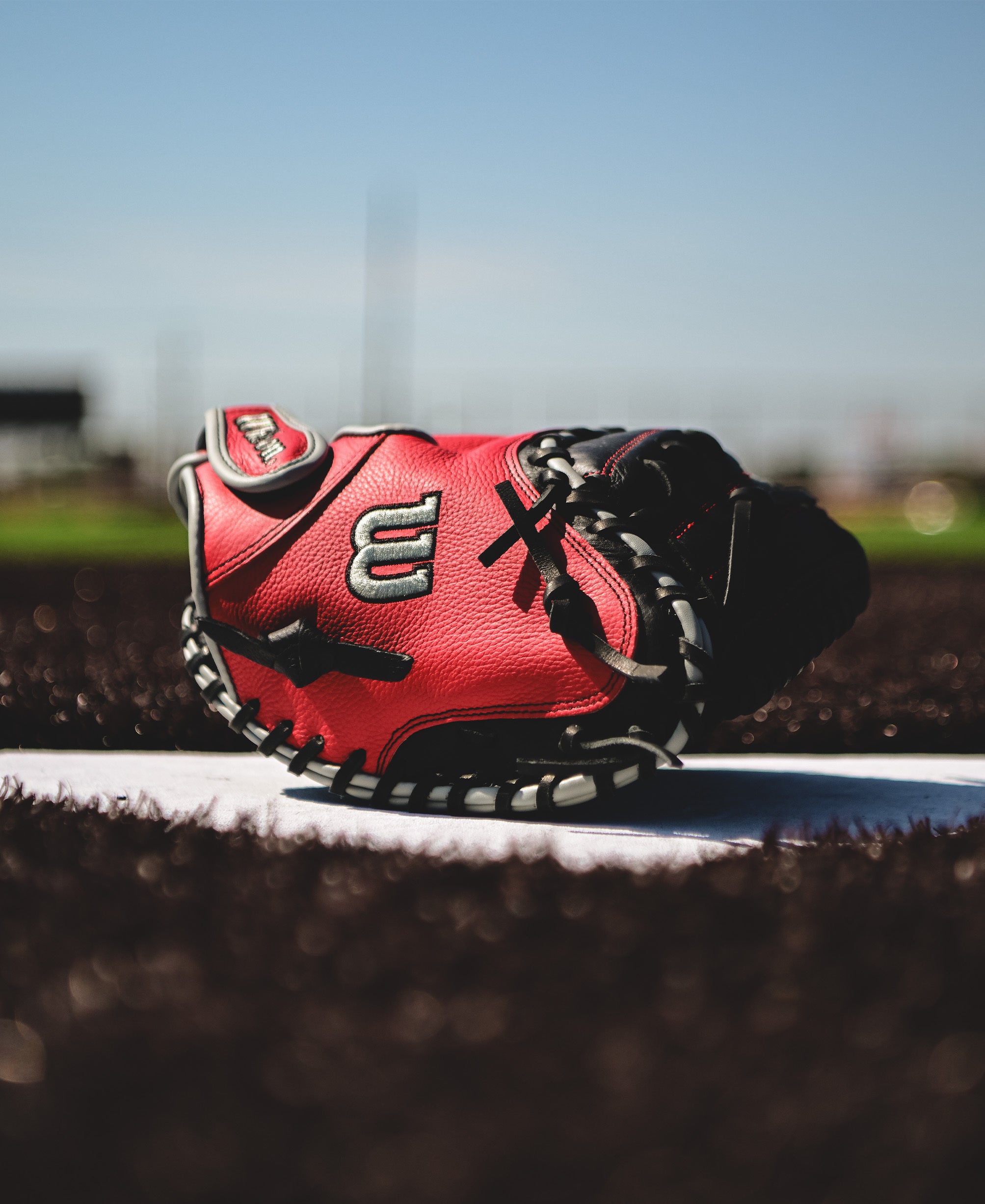 Wilson A500 32" Baseball Catcher's Mitt - Image 2