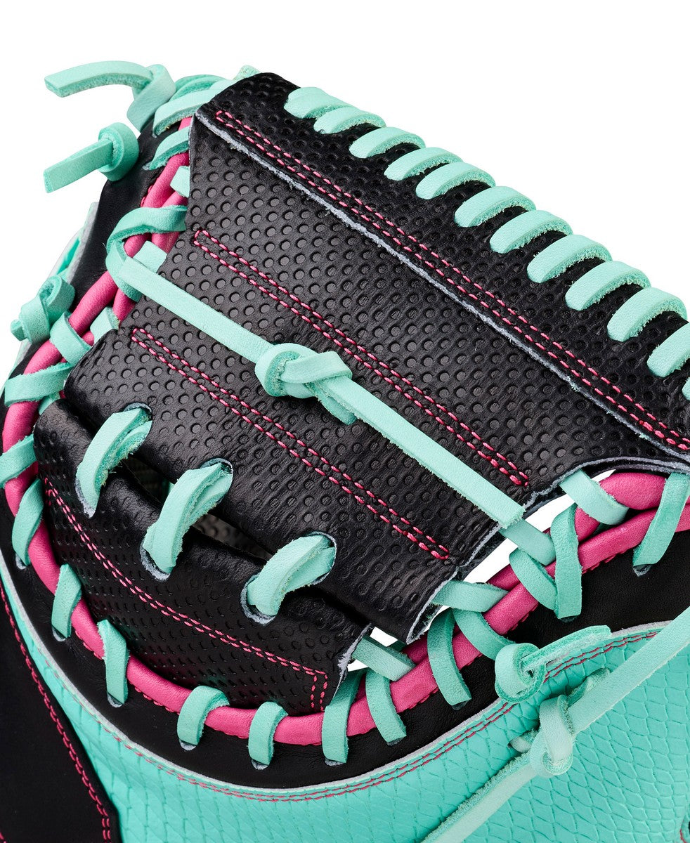 Wilson Spring 2026 A2000 M23 SuperSkin Model 33.5" Baseball Catcher's Mitt - Image 7