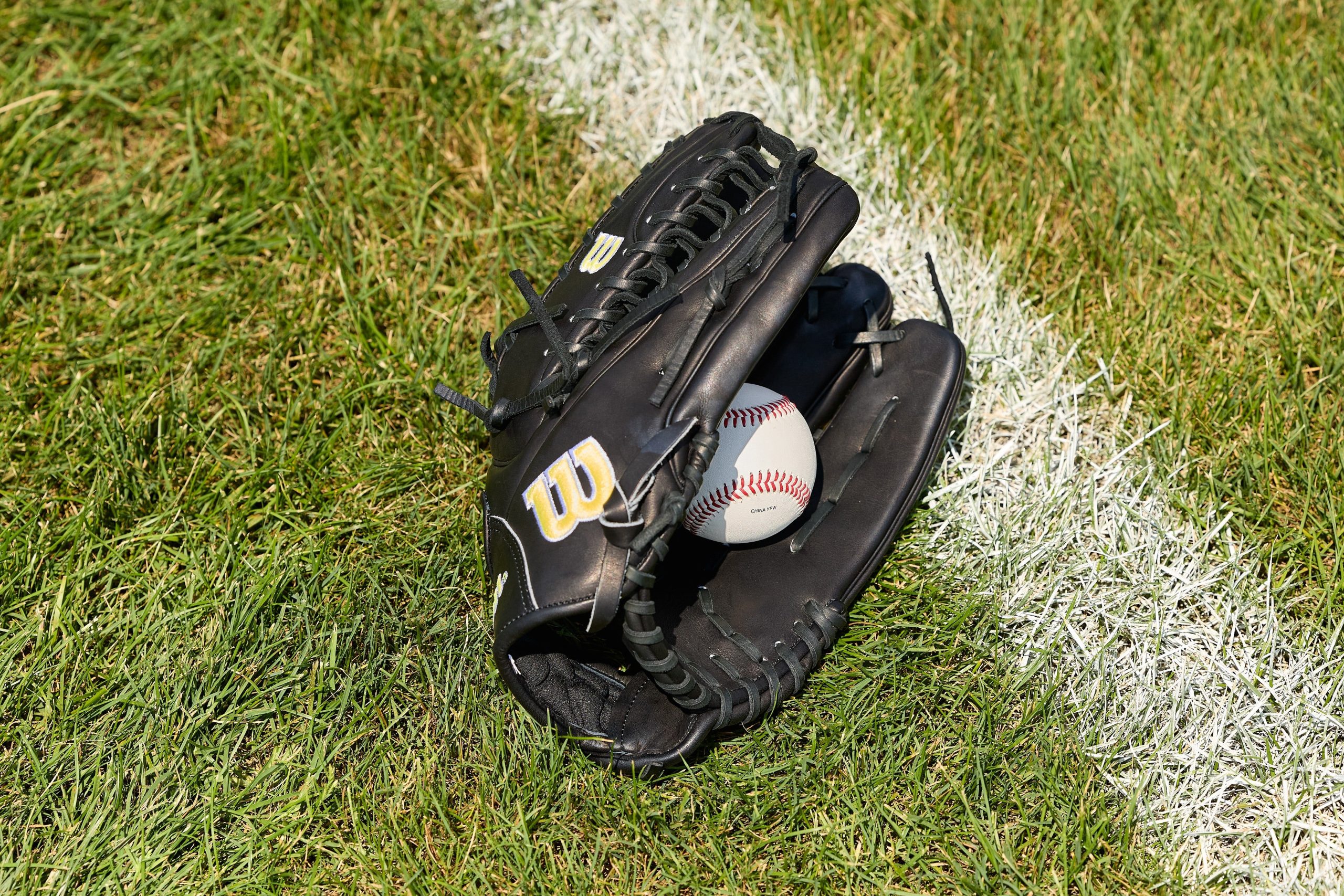 Wilson A2000 Classic OT7 Model 12.75" Baseball Outfield Glove - Image 10